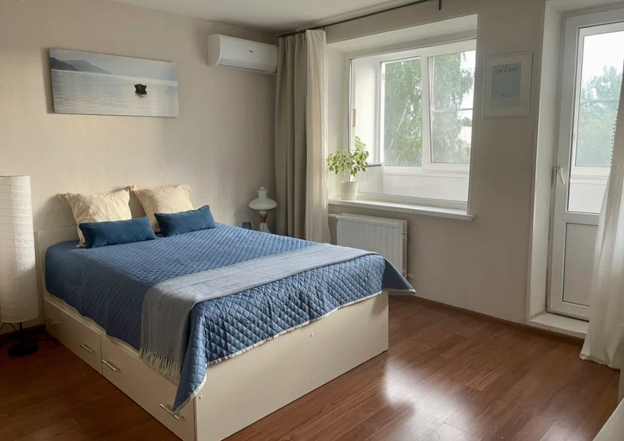 1-к. кв., 45 м², ст. м. Комендантский проспект