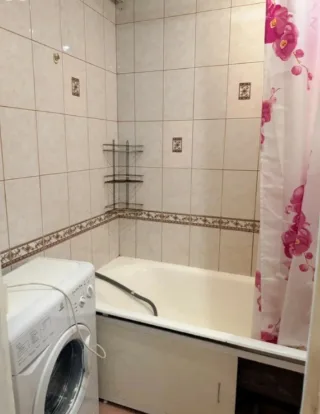 1-к. кв., 38 м², ст. м. Проспект Большевиков