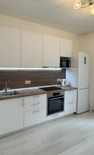 1-к. кв., 39 м², ст. м. Комендантский проспект