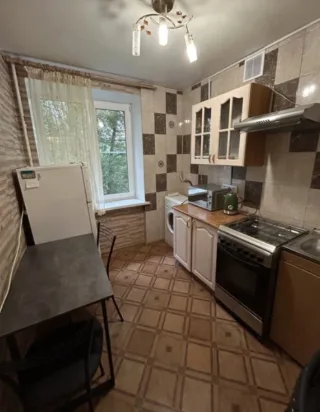 1-к. кв., 32 м², ст. м. Площадь Ленина