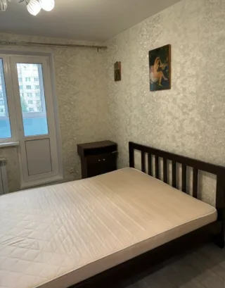 2-к. кв., 55 м², ст. м. Проспект Славы