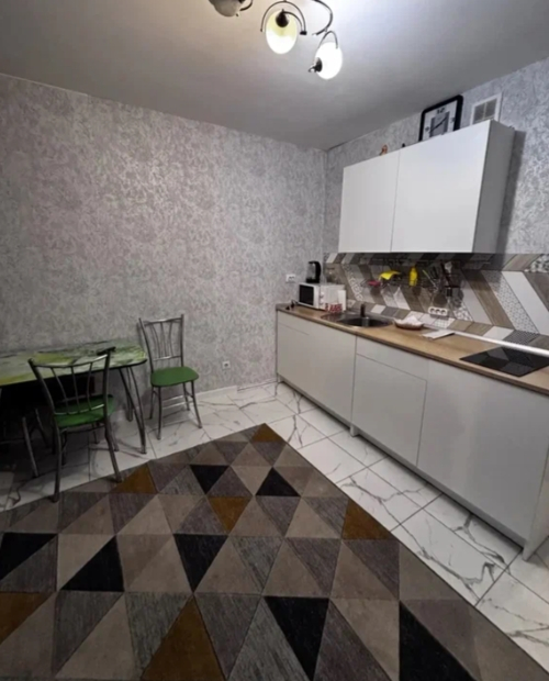 1-к. кв., 32 м², ст. м. Девяткино