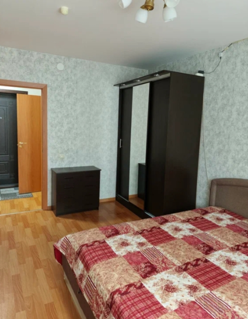 1-к. кв., 42 м², ст. м. Парнас