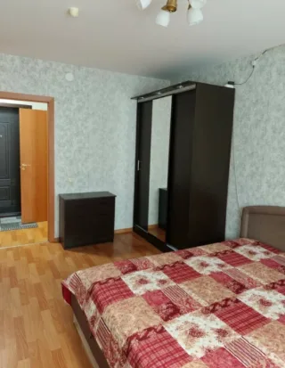 1-к. кв., 42 м², ст. м. Парнас